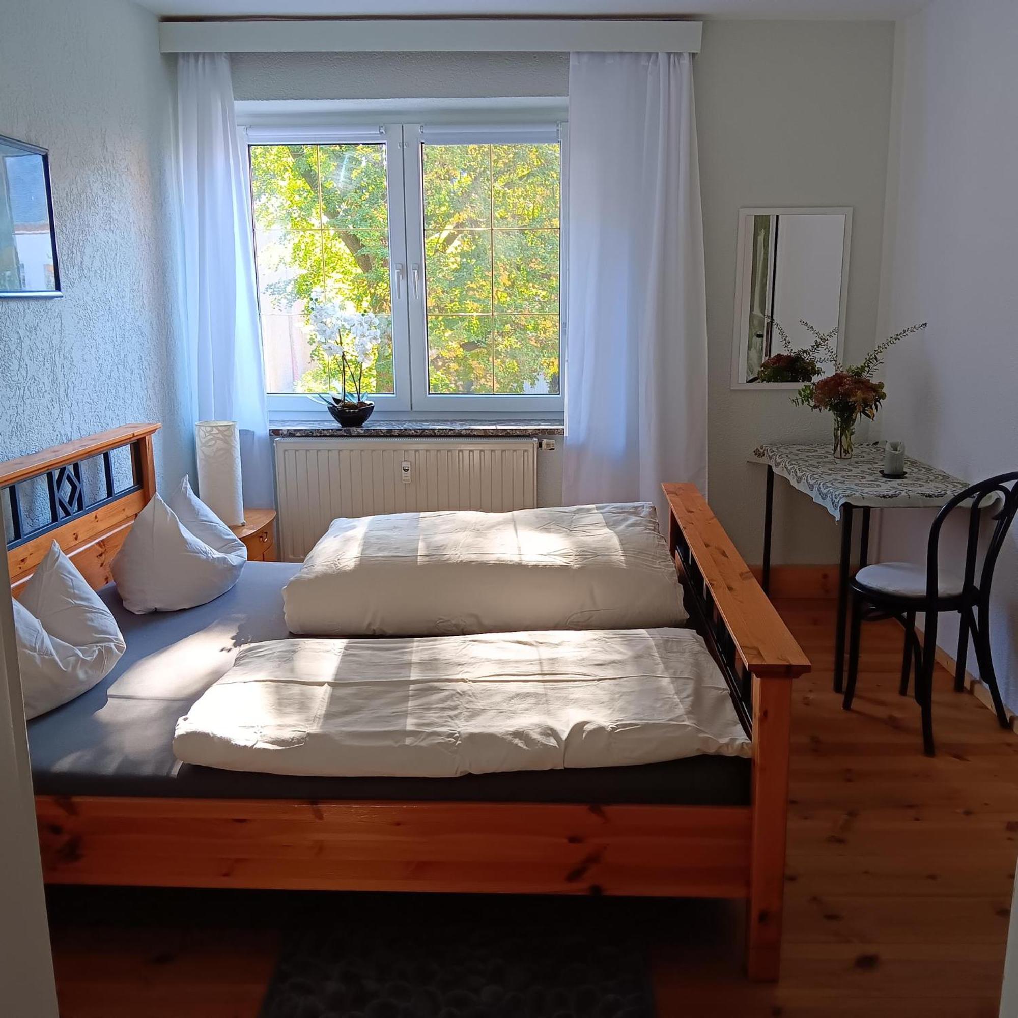 Roter Milan Apartment Kaisitz ภายนอก รูปภาพ